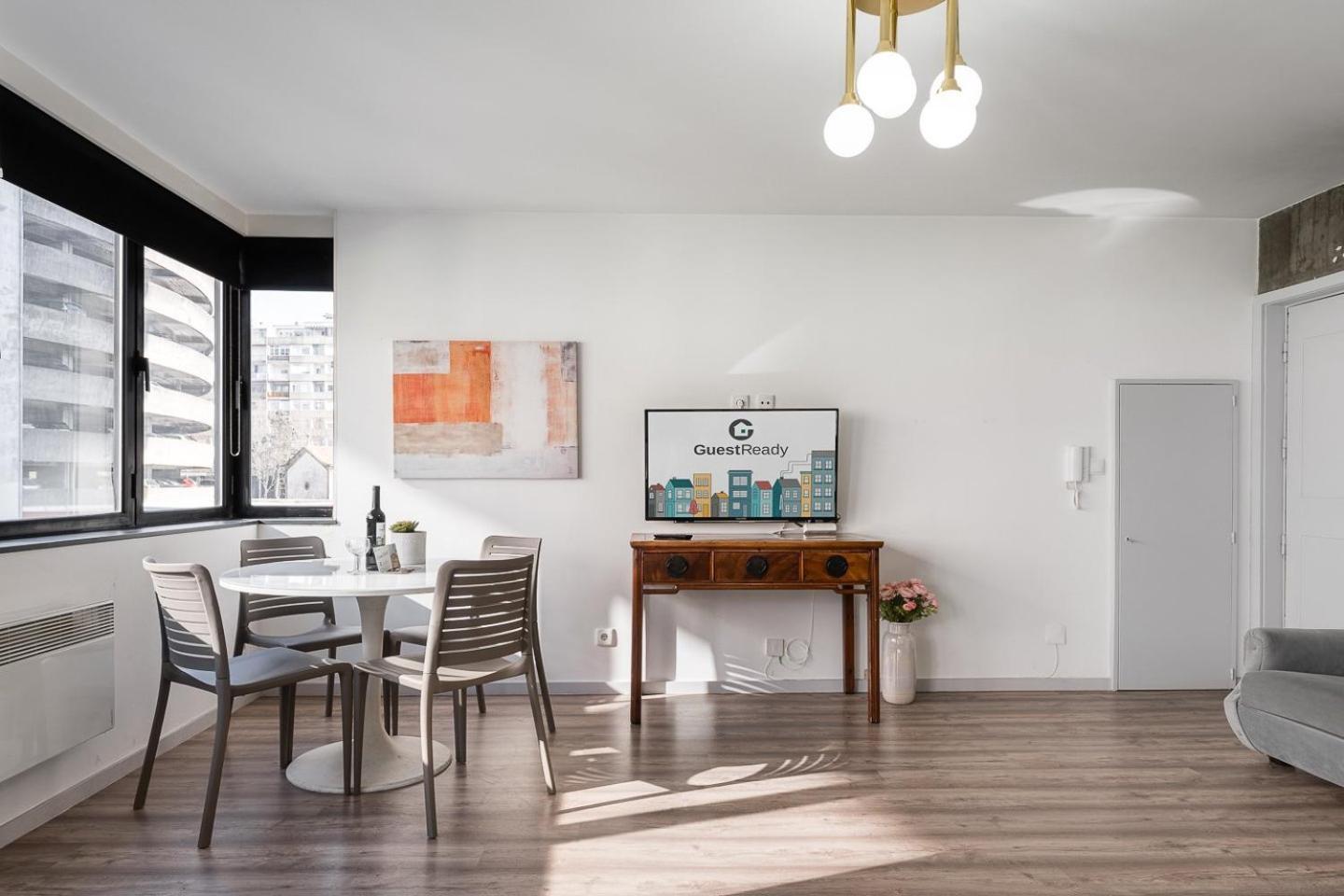Guestready - Grayscale Lägenhet OOporto Exteriör bild